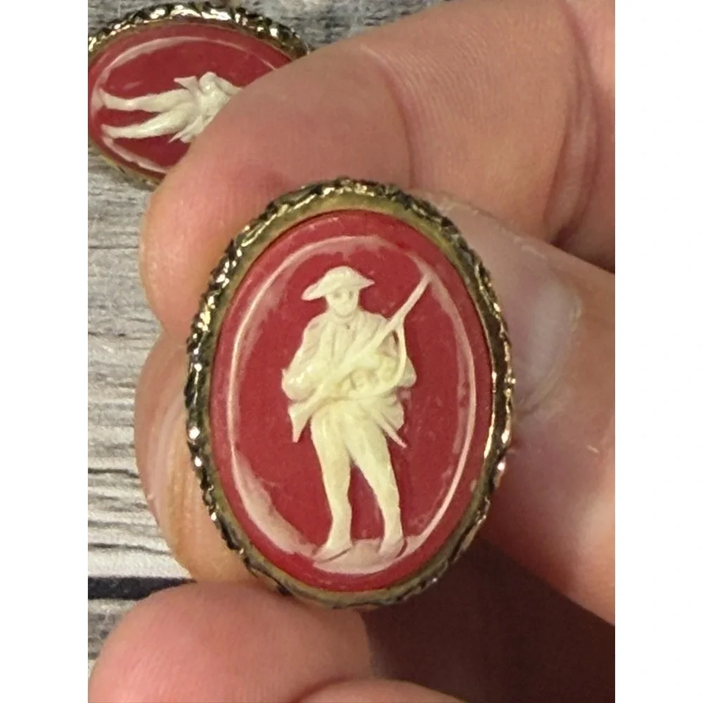 Revolutionary War Soldier Cameo Brooch Cufflinks Set of 2